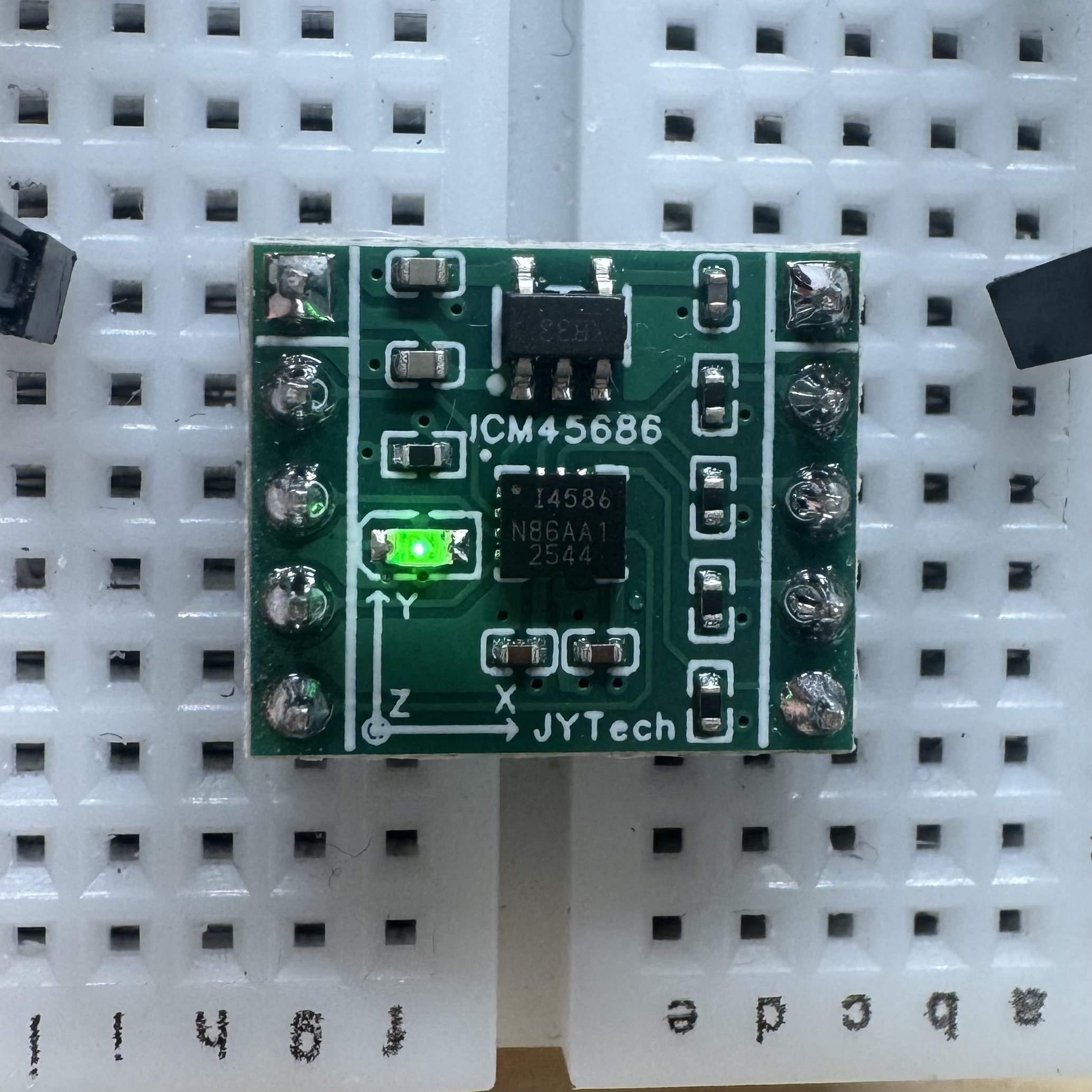 ICM45686 产品实物